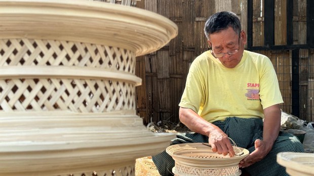 ရပ်တည်ဖို့ ခက်ခဲလာတဲ့ အင်းဝက ယွန်းထည်လုပ်ငန်း ရပ်တည်ဖို့ ခက်ခဲလာတဲ့ အင်းဝက ယွန်းထည်လုပ်ငန်း