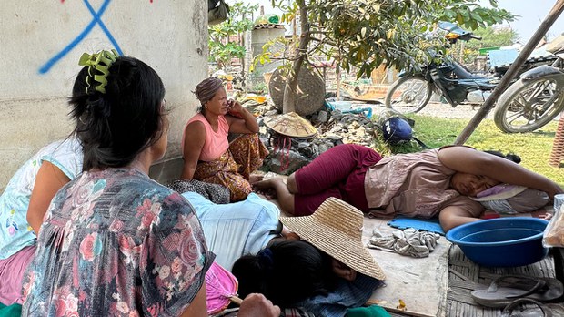 လျှပ်စစ်ဓာတ်အားလိုင်း ဧရိယာထဲက နေအိမ် ခြောက်ရာကျော် ဖယ်ရှားခံရ