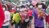ဒေါ်အောင်ဆန်းစုကြည်ရဲ့ မဲဆန္ဒနယ်မြေက ပိတောက်သပိတ်