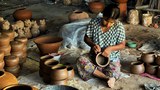 တွံတေးမြို့က တိမ်ကောပျောက်ကွယ်တော့မယ့် အိုးလုပ်ငန်း