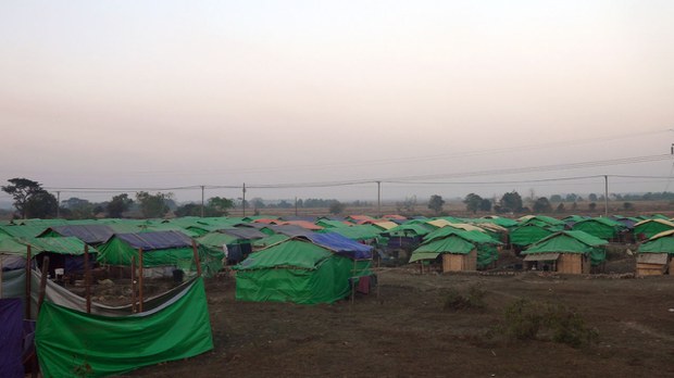 refugeecamp-ponnagyun.jpg refugeecamp-ponnagyun.jpg