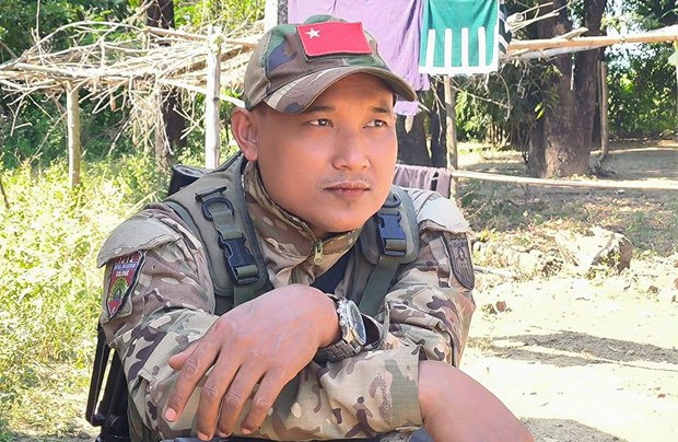 အာဏာရှင်စနစ်ချုပ်ငြိမ်းသွားရင် သာသနာ့ဘောင်ပြန်ဝင်မဲ့ ရဲဘော်ဆရာတော်
