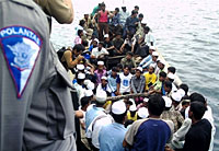 rohingya_boat_150px.jpg rohingya_boat_150px.jpg