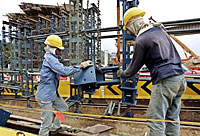 migrant_workers_200px.jpg migrant_workers_200px.jpg