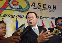 romulo_40_asean_200px.jpg romulo_40_asean_200px.jpg