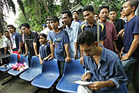 UNHCR_migrants_200px.jpg UNHCR_migrants_200px.jpg