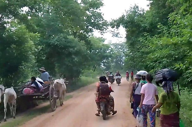 စစ်ရေယာဉ်ပေါ်ကနေ လက်နက်ကြီးနဲ့ပစ်ခတ်လို့ ဒေသခံတစ်ဦး ဒဏ်ရာရ စစ်ရေယာဉ်ပေါ်ကနေ လက်နက်ကြီးနဲ့ပစ်ခတ်လို့ ဒေသခံတစ်ဦး ဒဏ်ရာရ