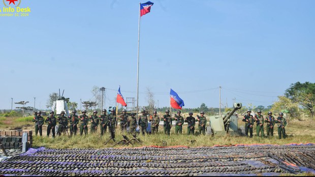 ဗိုလ်မှူးချုပ်သူရိန်ထွန်းအပါအဝင် စစ်ကောင်စီတပ်ဖွဲ့ဝင်တွေကို AA ဖမ်းဆီးထား ဗိုလ်မှူးချုပ်သူရိန်ထွန်းအပါအဝင် စစ်ကောင်စီတပ်ဖွဲ့ဝင်တွေကို AA ဖမ်းဆီးထား