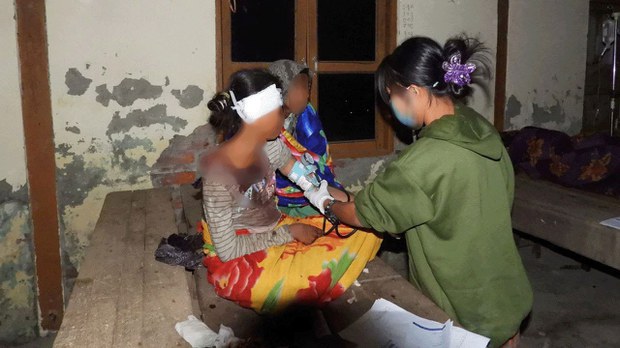 မြောက်ဦးက AA ရဲ့ အချုပ်စခန်း ဗုံးကြဲခံရလို့ စစ်သုံ့ပန်းနှစ်ဆယ်ကျော် သေဆုံး