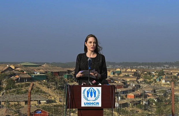 angelina-jolie-622 angelina-jolie-622
