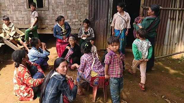manton-villagers-622.jpg manton-villagers-622.jpg