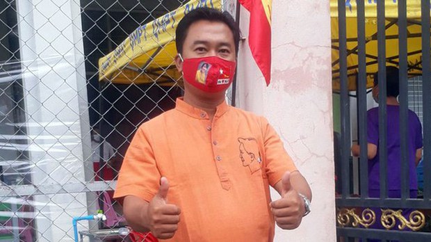 ဗုံးကွဲမှုကြောင့် သေဆုံးခဲ့ရတဲ့ NLD အမတ်ရဲ့ ကျန်ရစ်သူ မိသားစုကို စစ်ကောင်စီဖမ်းဆီး ဗုံးကွဲမှုကြောင့် သေဆုံးခဲ့ရတဲ့ NLD အမတ်ရဲ့ ကျန်ရစ်သူ မိသားစုကို စစ်ကောင်စီဖမ်းဆီး