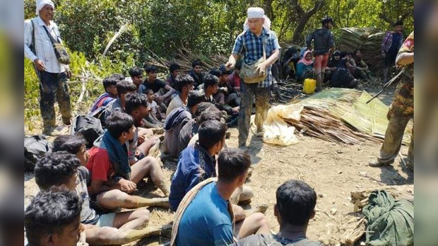 မွန်ပြည်နယ်၊ မုဒုံမှာ ရိုဟင်ဂျာ ၄၀ ဦး ဖမ်းဆီးခံရ မွန်ပြည်နယ်၊ မုဒုံမှာ ရိုဟင်ဂျာ ၄၀ ဦး ဖမ်းဆီးခံရ