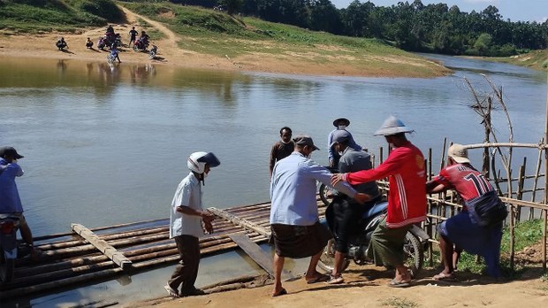 လက်နက်ကြီးကြောင့် ပုလောဒေသခံ အမျိုးသမီးနှစ်ဦး ဒဏ်ရာရ လက်နက်ကြီးကြောင့် ပုလောဒေသခံ အမျိုးသမီးနှစ်ဦး ဒဏ်ရာရ