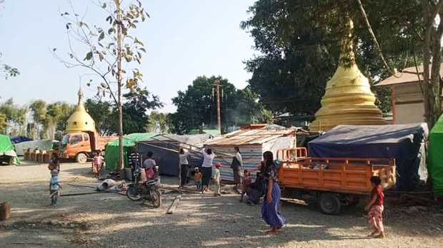 နတ်မြောင်းရွာ လက်နက်ကြီးထိမှန်ပြီး ကလေးတစ်ဦးအပါအဝင် ခုနစ်ဦး ဒဏ်ရာရ နတ်မြောင်းရွာ လက်နက်ကြီးထိမှန်ပြီး ကလေးတစ်ဦးအပါအဝင် ခုနစ်ဦး ဒဏ်ရာရ