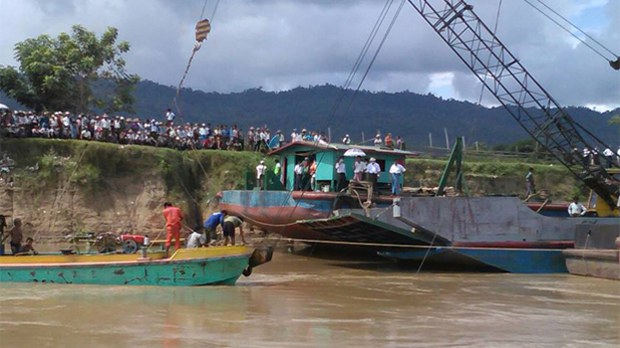aungsoemoekyaw-boat-622.jpeg aungsoemoekyaw-boat-622.jpeg