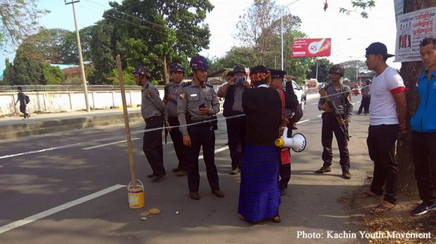 banned-kachin-refugees-free-protest-622.jpg