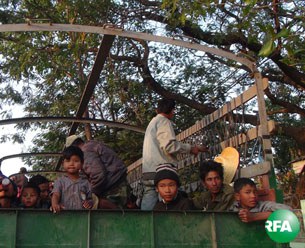 laukaing-refugees-305.jpg laukaing-refugees-305.jpg