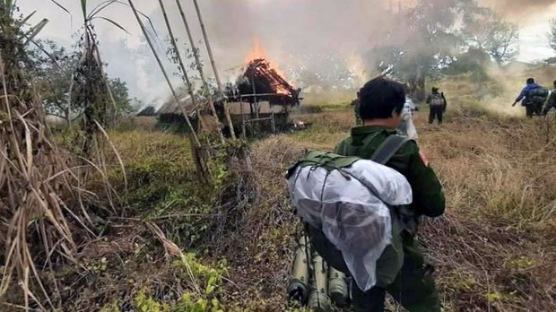 ပူတာအိုမှာ တိုက်ပွဲပြင်းထန်နေ ပူတာအိုမှာ တိုက်ပွဲပြင်းထန်နေ
