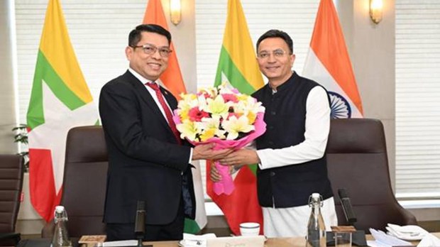 နယ်စပ်ကုန်သွယ်ရေးပြန်စဖို့ အိန္ဒိယနဲ့ စစ်ကောင်စီ ဆွေးနွေး နယ်စပ်ကုန်သွယ်ရေးပြန်စဖို့ အိန္ဒိယနဲ့ စစ်ကောင်စီ ဆွေးနွေး