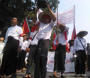 students- march-mawlamyine-305.jpg students- march-mawlamyine-305.jpg