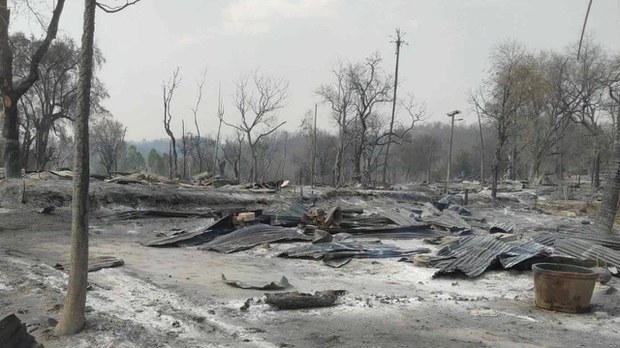 စလင်းမှာ နေအိမ်တစ်ရာခန့် မီးရှို့ခံရပြီး လူသုံးထောင်ကျော် ထွက်ပြေးနေရ စလင်းမှာ နေအိမ်တစ်ရာခန့် မီးရှို့ခံရပြီး လူသုံးထောင်ကျော် ထွက်ပြေးနေရ