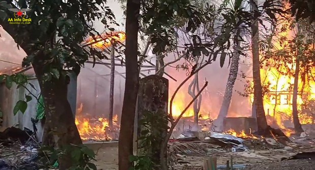 ဘူးသီးတောင်မှာ အိမ် ၂၆ လုံး မီးလောင်ခဲ့ကြောင်း AA ထုတ်ပြန် ဘူးသီးတောင်မှာ အိမ် ၂၆ လုံး မီးလောင်ခဲ့ကြောင်း AA ထုတ်ပြန်