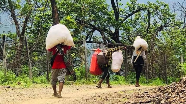 ကန်ပက်လက်မှာ စစ်ကောင်စီနဲ့ CDF တို့ တိုက်ပွဲဖြစ်၊ မြို့ပေါ်နေဒေသခံတွေ ထွက်ပြေးနေရ ကန်ပက်လက်မှာ စစ်ကောင်စီနဲ့ CDF တို့ တိုက်ပွဲဖြစ်၊ မြို့ပေါ်နေဒေသခံတွေ ထွက်ပြေးနေရ