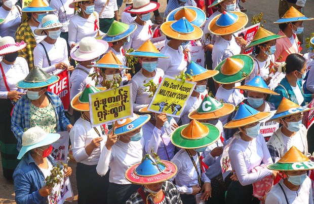 CDM လုပ်တဲ့ဝန်ထမ်းတွေ တစ်ယောက်ချင်း ဖုန်းဆက်ဖိအားပေးခံနေရ