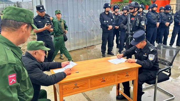 တရားမဝင် ဝင်ရောက်နေတဲ့ တရုတ်နိုင်ငံသားတွေကို လွှဲပြောင်းပေးနေကြောင်း စစ်ကောင်စီပြော