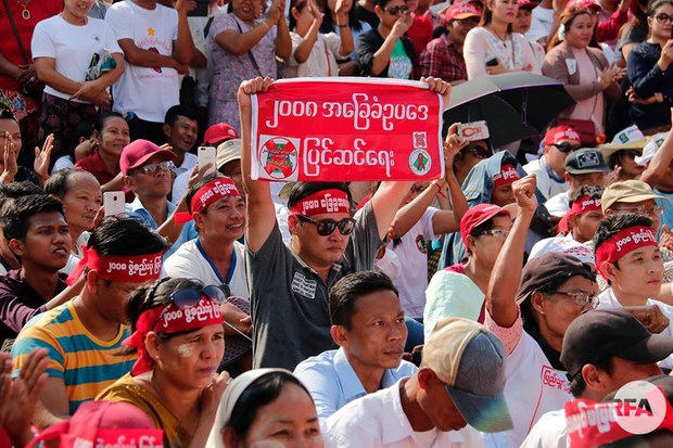 constitution-protest-ygn-3.jpg