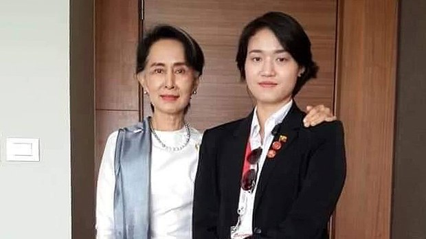 သက်တော်စောင့် ချယ်ရီထက် ထောင် သုံးနှစ် အမိန့်ချခံရ