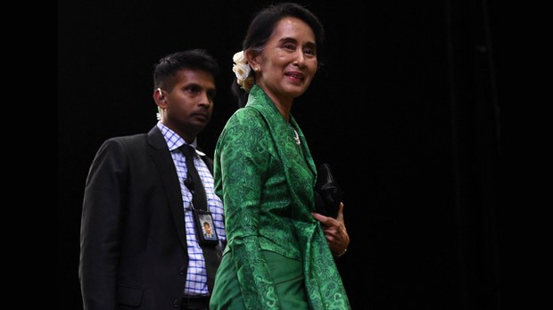ဒေါ်အောင်ဆန်းစုကြည်ကို ပို့ကုန်သွင်းကုန်အမှုနဲ့ စွဲချက် မတင်သင့်ကြောင်း လျှောက်လဲချက်ပေး