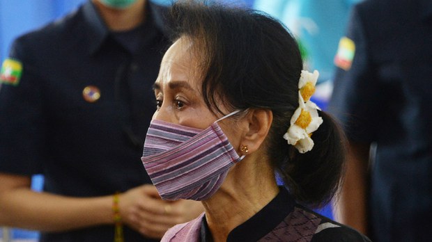 ဒေါ်အောင်ဆန်းစုကြည်အမှုတွေကို မစစ်ဆေးဘဲ ရုံးချိန်းထပ်ရွှေ့ ဒေါ်အောင်ဆန်းစုကြည်အမှုတွေကို မစစ်ဆေးဘဲ ရုံးချိန်းထပ်ရွှေ့