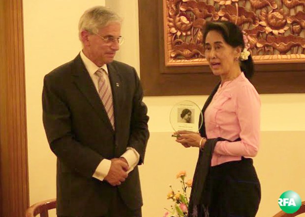 dassk-humanitarian-award-620.jpg dassk-humanitarian-award-620.jpg
