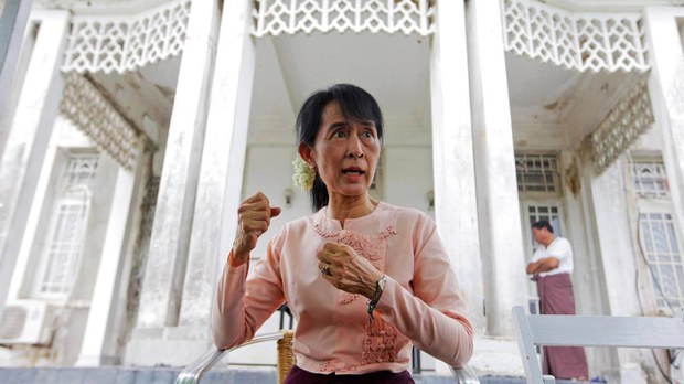 ဒေါ်အောင်ဆန်းစုကြည်နဲ့ တွေ့ဆုံခွင့်ရဖို့ ရှေ့နေအဖွဲ့ ထပ်မံတောင်းဆို