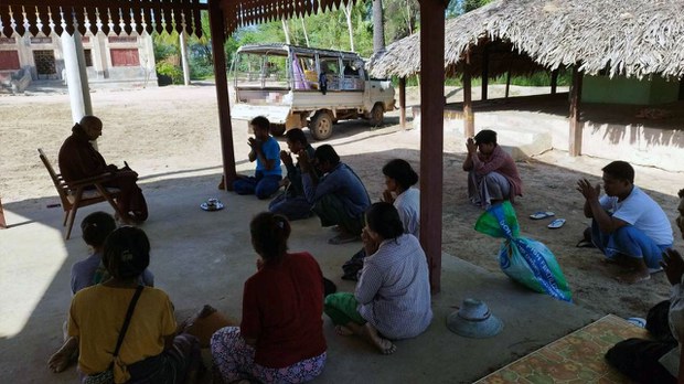 စစ်ကိုင်းမြို့နယ် စမွန်းရွာ စီးနင်းခံရပြီး အရပ်သားလေးဦးသေဆုံး စစ်ကိုင်းမြို့နယ် စမွန်းရွာ စီးနင်းခံရပြီး အရပ်သားလေးဦးသေဆုံး