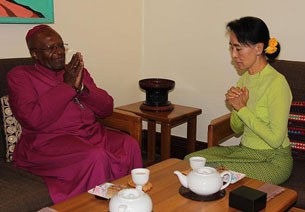 desmondtutu_dassk_305.jpg desmondtutu_dassk_305.jpg