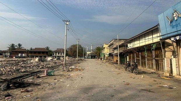 စစ်အုပ်ချုပ်ရေးကြေညာထားတဲ့ မိုးမိတ်မြို့မှာ နေအိမ်တွေ ဖောက်ထွင်းဖျက်ဆီးခံနေရ စစ်အုပ်ချုပ်ရေးကြေညာထားတဲ့ မိုးမိတ်မြို့မှာ နေအိမ်တွေ ဖောက်ထွင်းဖျက်ဆီးခံနေရ