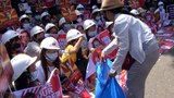ဆန္ဒပြပွဲတွေ စည်းကမ်းရှိသလို ကူညီသူတွေ အများအပြားရှိနေ