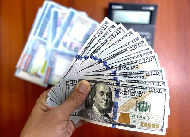 ဒေါ်လာဈေး ထပ်မံမြင့်တက်ပြီး မြန်မာကျပ်ငွေတန်ဖိုး ဆက်လက်ကျဆင်းနေ