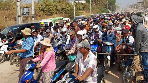 မြန်မာကို လျှပ်စစ်နဲ့ လောင်စာဆီ ကန့်သတ်ချက် ဖြေလျှော့မှာမဟုတ်ကြောင်း ထိုင်းဝန်ကြီး ပြော မြန်မာကို လျှပ်စစ်နဲ့ လောင်စာဆီ ကန့်သတ်ချက် ဖြေလျှော့မှာမဟုတ်ကြောင်း ထိုင်းဝန်ကြီး ပြော