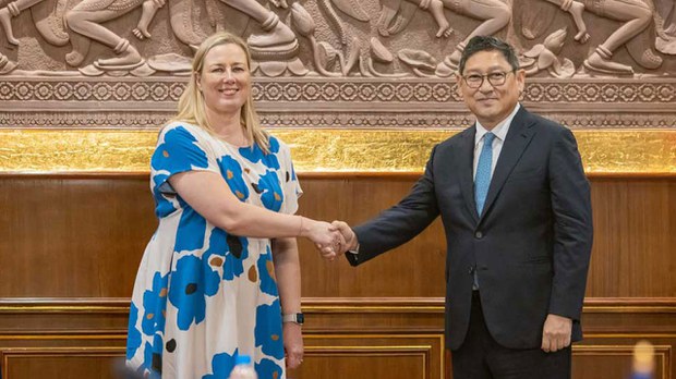 မြန်မာပြည်သူတွေကို အစိုးရမဟုတ်တဲ့ အဖွဲ့တွေကတစ်ဆင့် ကူညီနေတယ်လို့ EU ပြော မြန်မာပြည်သူတွေကို အစိုးရမဟုတ်တဲ့ အဖွဲ့တွေကတစ်ဆင့် ကူညီနေတယ်လို့ EU ပြော