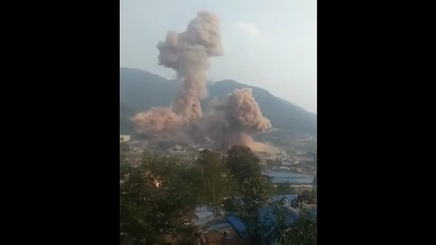 minemaw-explosion-622.jpg minemaw-explosion-622.jpg