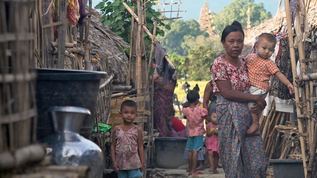 ရခိုင်မှာ စစ်ကောင်စီက ရိက္ခာထောက်ပံ့မှု ရပ်ဆိုင်းထားကြောင်း စစ်ဘေးဒုက္ခသည်တွေပြော