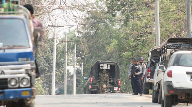 ကန့်ဘလူမြို့ ပေလည်ရွာသား လေးယောက် လက်နက်ကြီးကြောင့် သေဆုံး ကန့်ဘလူမြို့ ပေလည်ရွာသား လေးယောက် လက်နက်ကြီးကြောင့် သေဆုံး