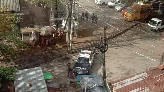 ရန်ကုန်မှာ ဧည့်စာရင်းမတိုင်မှုနဲ့ လူငယ်ငါးဦး အဖမ်းခံရ ရန်ကုန်မှာ ဧည့်စာရင်းမတိုင်မှုနဲ့ လူငယ်ငါးဦး အဖမ်းခံရ