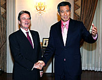 kouchner_lee_200px.jpg kouchner_lee_200px.jpg