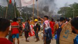 စစ်တပ်နဲ့ ရဲ လှိုင်သာယာမှာ ဒီနေ့ဆန္ဒပြသူတွေကို ပစ်ခတ်ဖြိုခွဲနေ