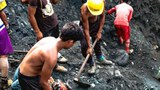 ဖားကန့်မြို့နယ် မှော်နှစ်ခုက ရေမဆေးကျောက်ရှာသူ ၂၀ ကျော် ဖမ်းဆီးခံရ